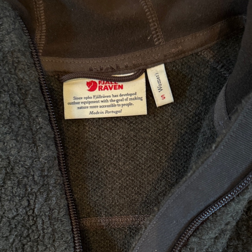 Fjallraven Green Hooded Sweater - Picture 2 of 4